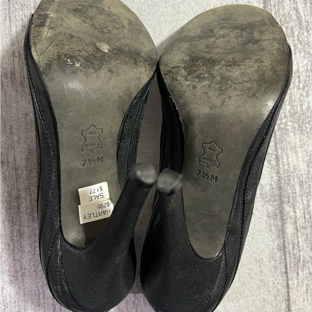 AUTHENTIC TORY BURCH HARTLEY HEELS SIZE 7.5M BLACK